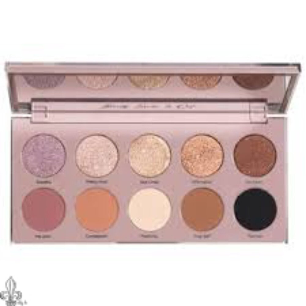 🌺Dominique Essential Eyeshadow Palette🌺